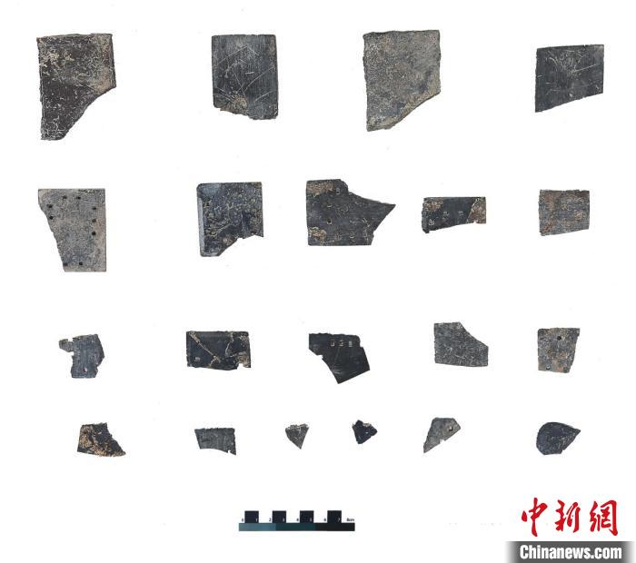 石甲胄作坊出土甲片。陕西省考古研究院供图